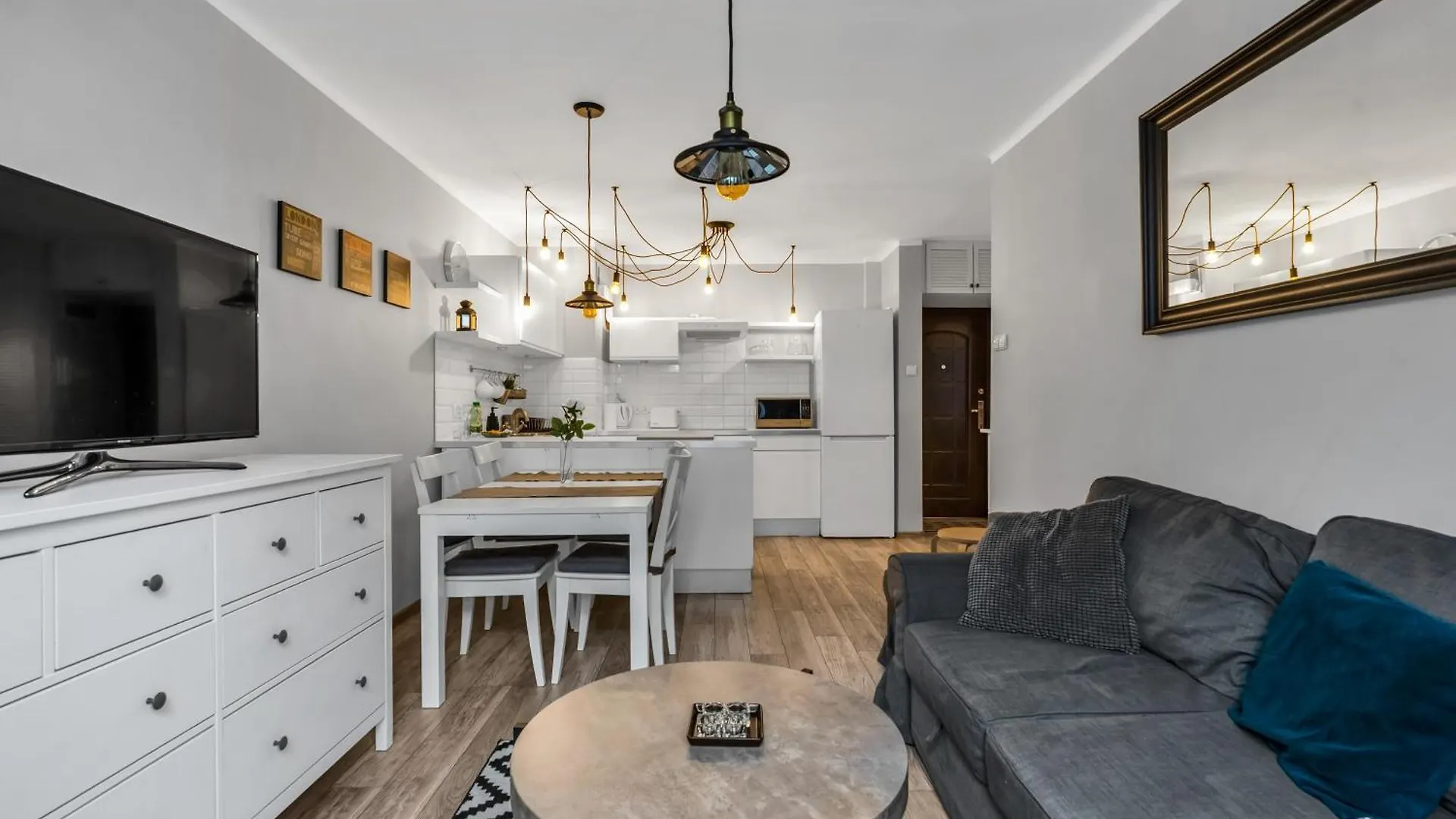 Grzybowska 13Th Floor Stylish Apartment Warsaw