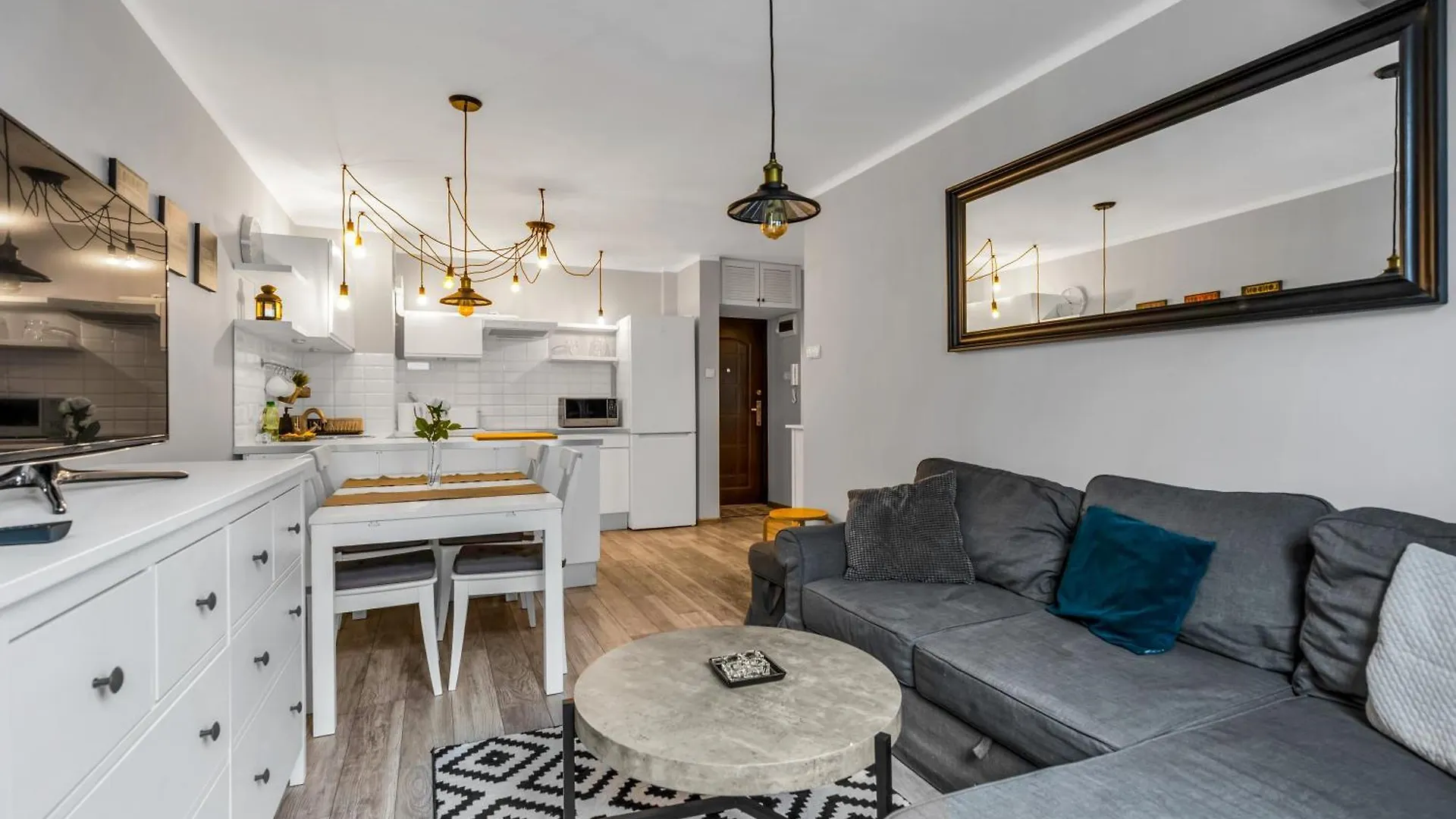 Grzybowska 13Th Floor Stylish Apartment Warsaw