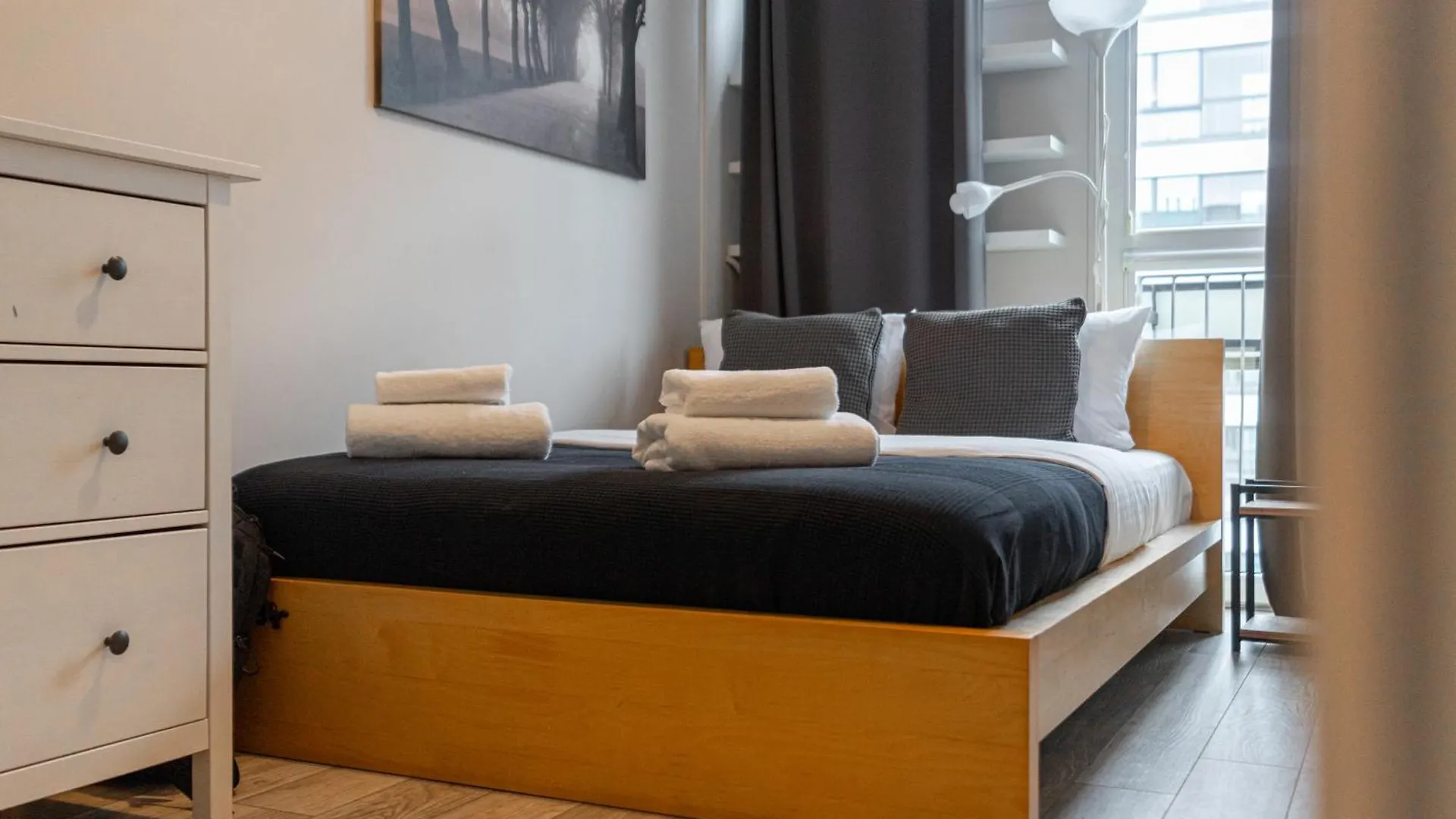Grzybowska 13Th Floor Stylish Apartment Warsaw Poland